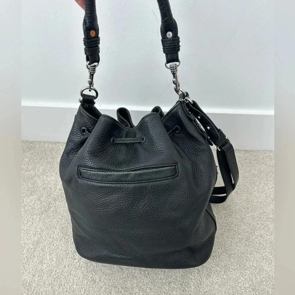 Danier soft leather bucket bag - Picture 6 of 14